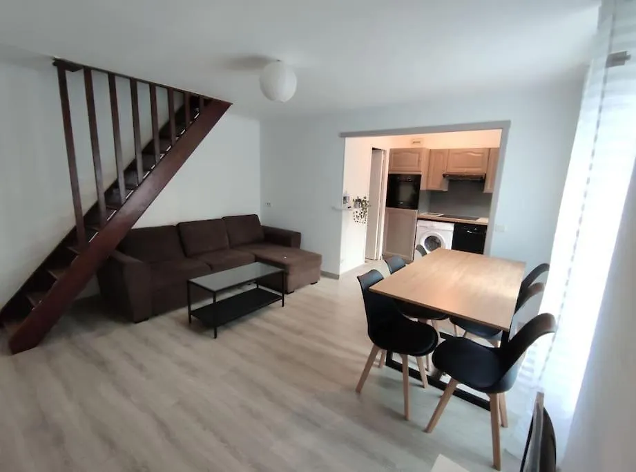 Appartement Duplex Cosy à Gonesse France