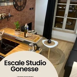 Escale 21m Aeroport Cdg Parc Expo Asterix Gonesse